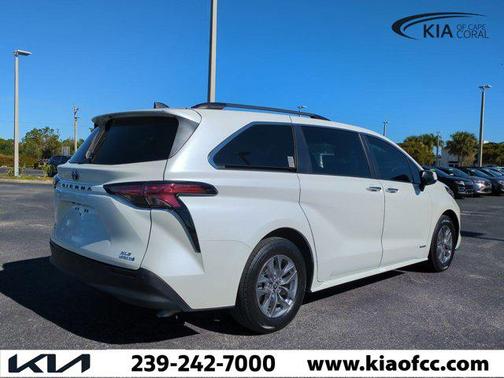 2021 Toyota Sienna XLE 7 Passenger