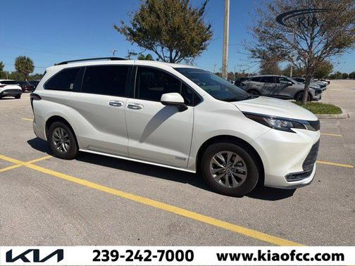 2021 Toyota Sienna XLE 7 Passenger