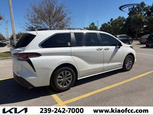 2021 Toyota Sienna XLE 7 Passenger