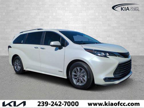 2021 Toyota Sienna XLE 7 Passenger