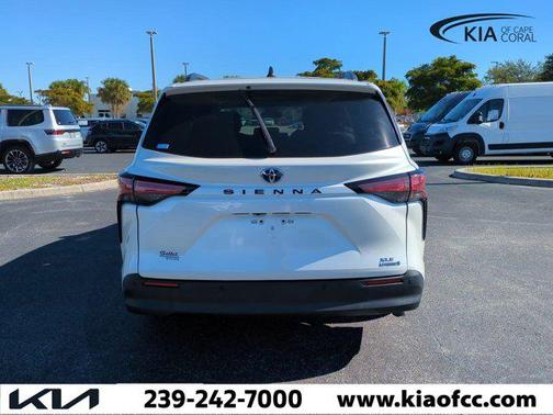 2021 Toyota Sienna XLE 7 Passenger
