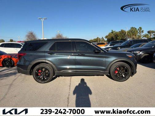 2022 Ford Explorer ST