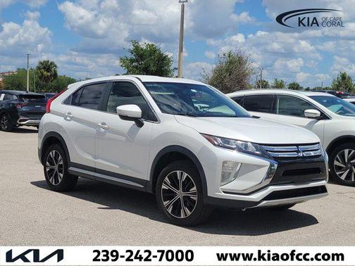 Diamond White Pearl 2018 Mitsubishi Eclipse Cross SE