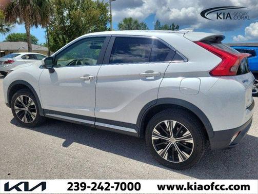 Diamond White Pearl 2018 Mitsubishi Eclipse Cross SE