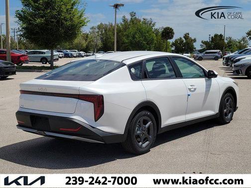 Snow White Pearl 2026 Kia K4 LXS