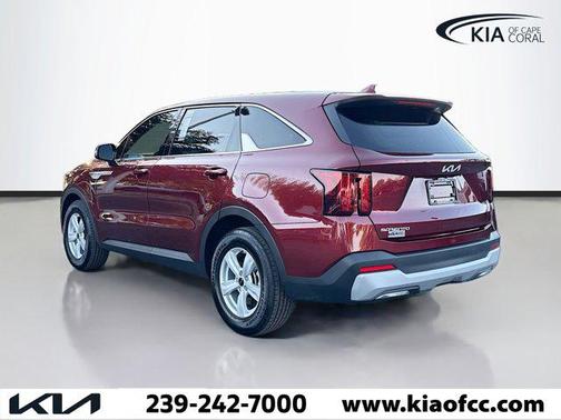 2025 Kia Sorento LX