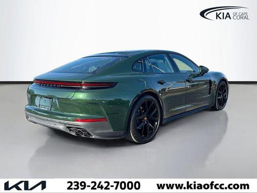 2025 Porsche Panamera 4