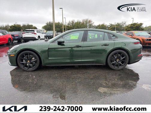 2025 Porsche Panamera 4