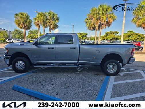 2021 RAM 3500 Big Horn Crew Cab 4x4 8' Box