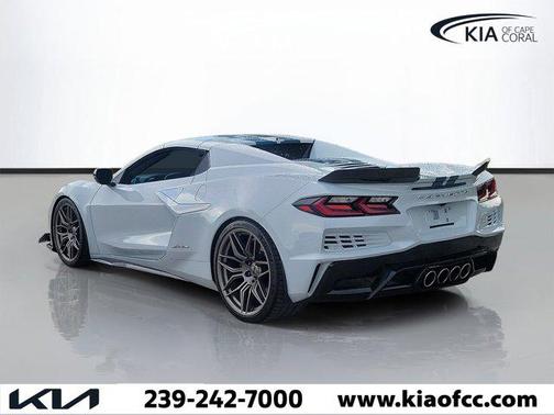 Ceramic Matrix Gray Metallic 2024 Chevrolet Corvette Z06