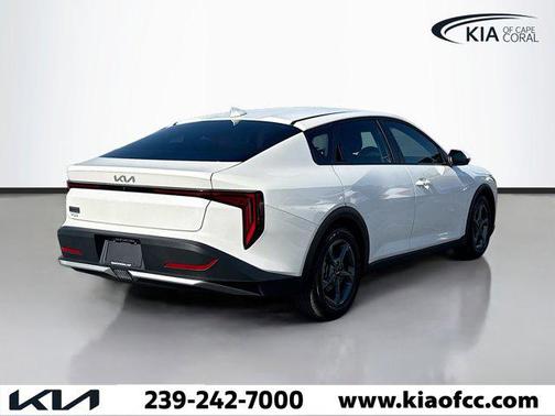 2025 Kia K4 LXS