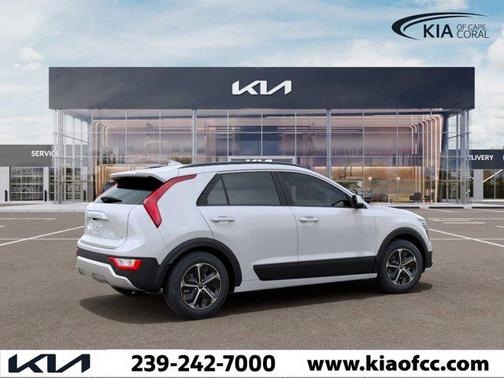 Snow White Pearl 2026 Kia Niro LX