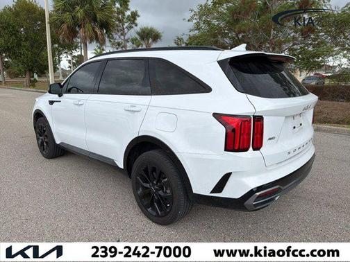 2022 Kia Sorento SX