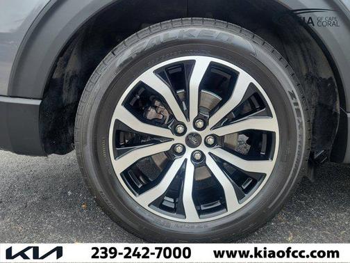 CARBONIZED GRAY METALLIC 2022 Ford Explorer ST-Line