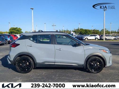 2021 Nissan Kicks SR