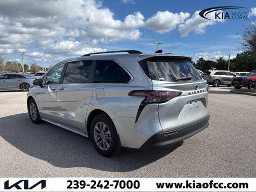 2024 Toyota Sienna XLE