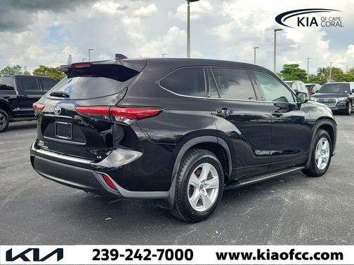 Opulent Amber 2021 Toyota Highlander LE