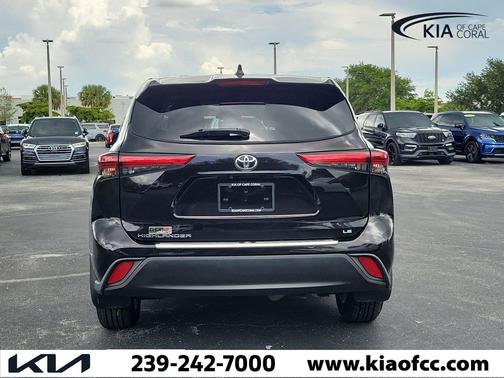 Opulent Amber 2021 Toyota Highlander LE
