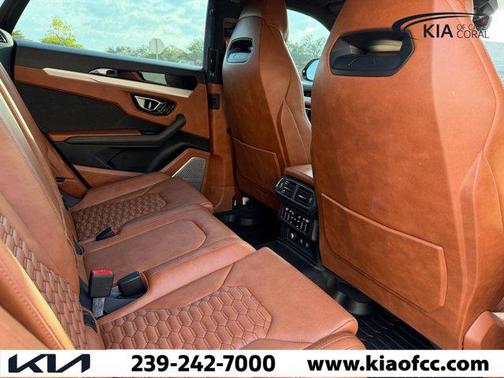 2021 Lamborghini Urus Base