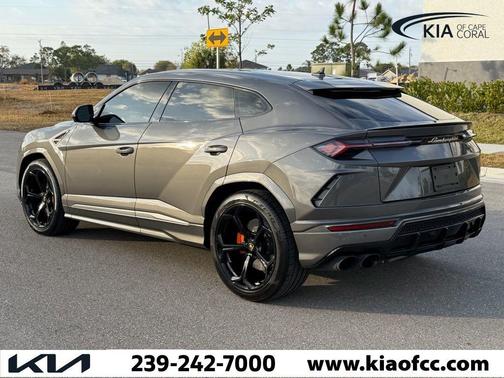 Grigio Keres Metallic 2021 Lamborghini Urus Base