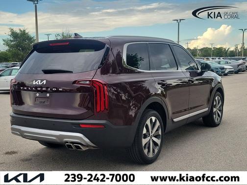 Sangria 2022 Kia Telluride EX