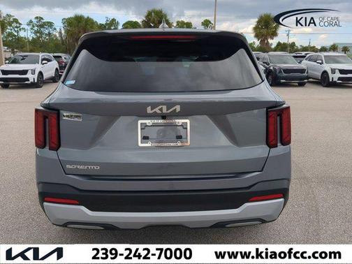 2025 Kia Sorento LX