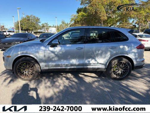 2017 Porsche Cayenne Cayenne S E-Hybrid Platinum Edition