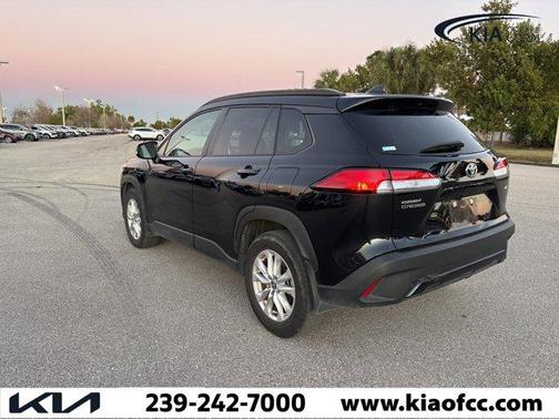 2024 Toyota Corolla Cross LE