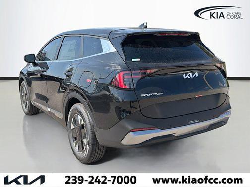 Fusion Black 2026 Kia Sportage Hybrid LX