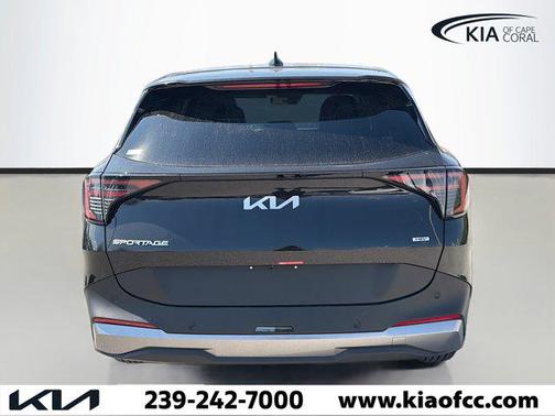 Fusion Black 2026 Kia Sportage Hybrid LX