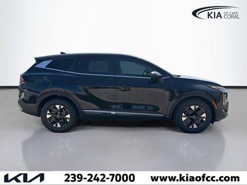 Fusion Black 2026 Kia Sportage Hybrid LX