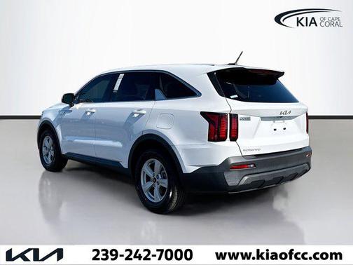 2023 Kia Sorento LX