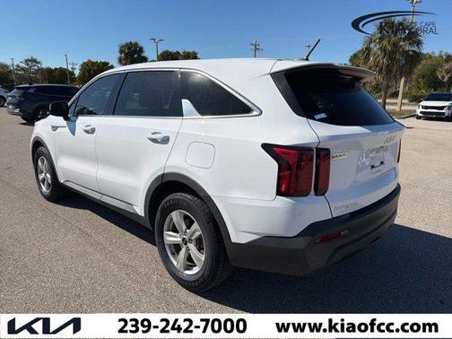 2023 Kia Sorento LX