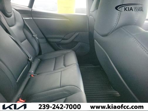 Deep Blue Metallic 2022 Tesla Model S Base
