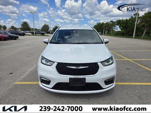 2023 Chrysler Pacifica Hybrid Touring L