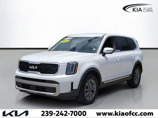 Glacial White Pearl 2023 Kia Telluride LX
