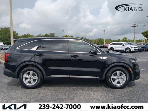 2023 Kia Sorento LX