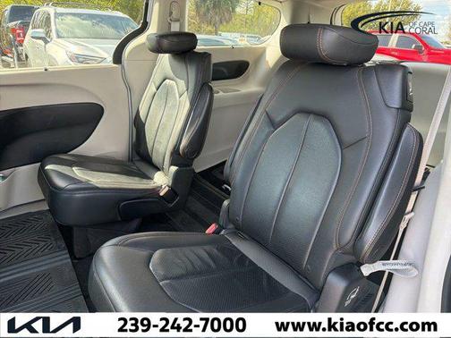 2018 Chrysler Pacifica Touring-L