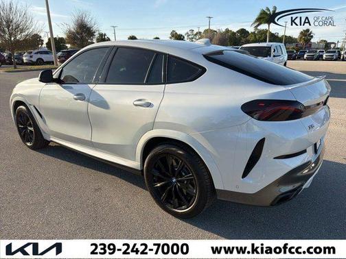 2023 BMW X6 M50i