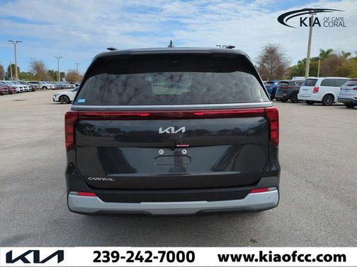 2025 Kia Carnival EX