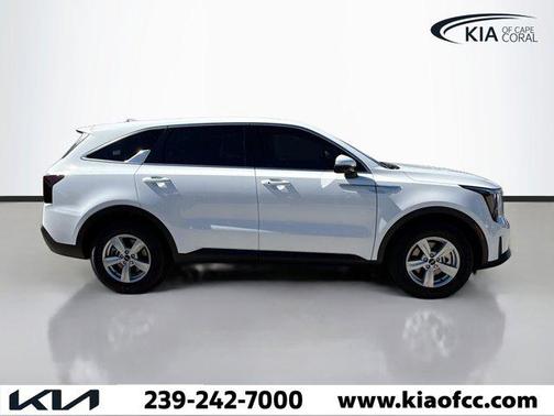 2026 Kia Sorento LX