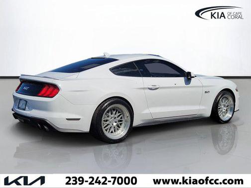 OXFORD WHITE 2022 Ford Mustang GT Premium