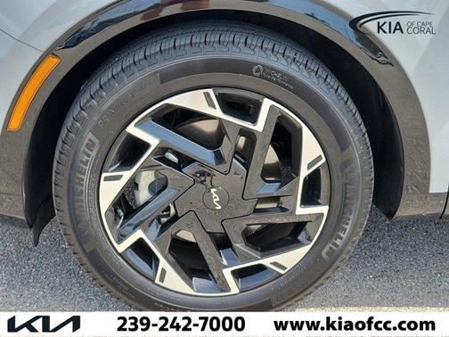 Wolf Gray 2025 Kia Sportage SX-Prestige