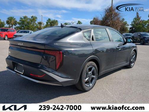 2025 Kia K4 LXS