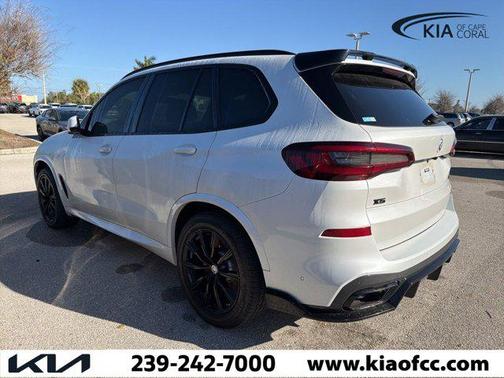2022 BMW X5 M50i