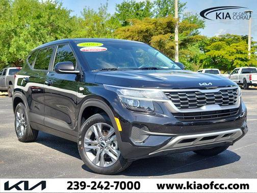 Cherry Black 2023 Kia Seltos LX