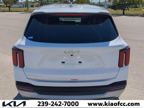2025 Kia Sorento LX