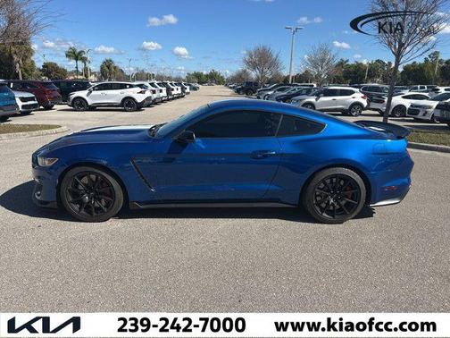 2017 Ford Shelby GT350 Base