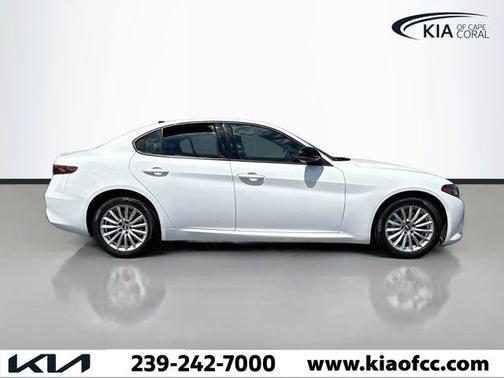 Alfa White 2024 Alfa Romeo Giulia AWD