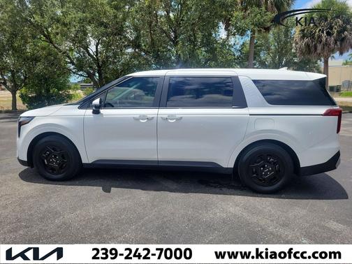 Snow White Pearl 2025 Kia Carnival LXS